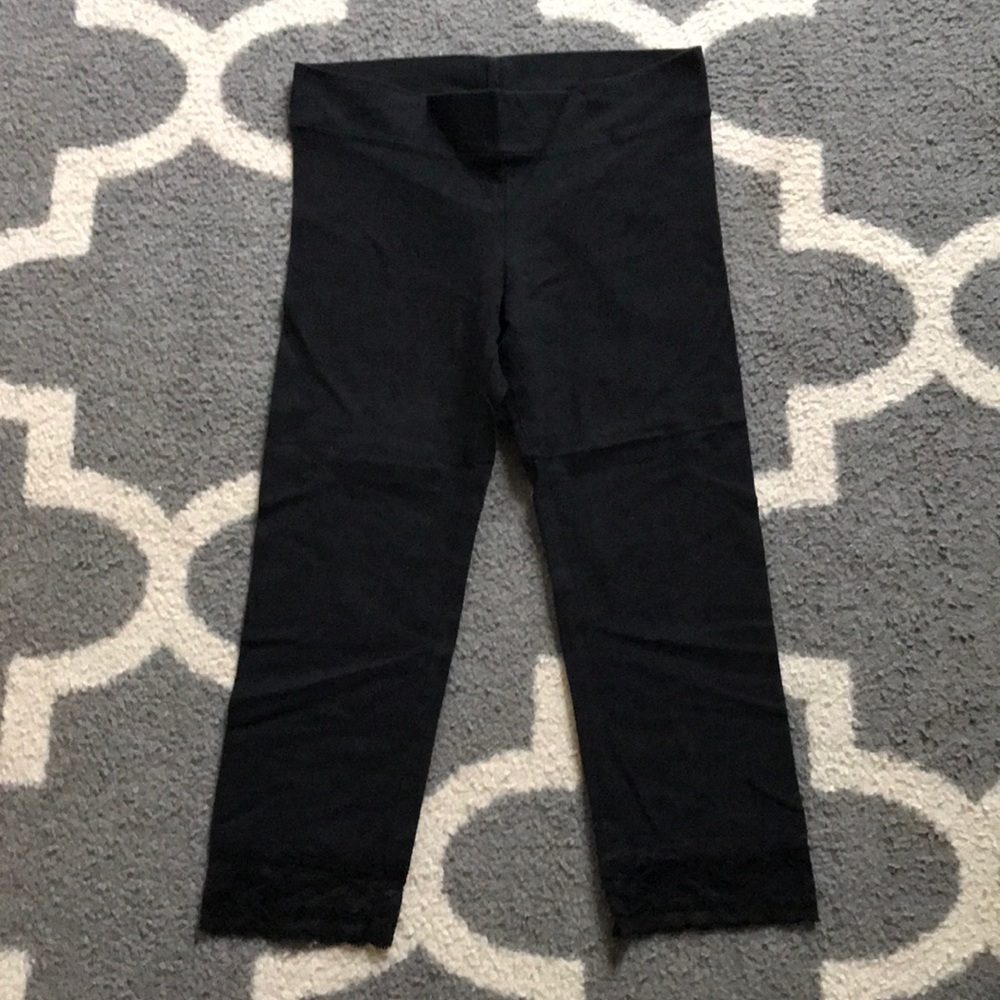 Black crop leggings